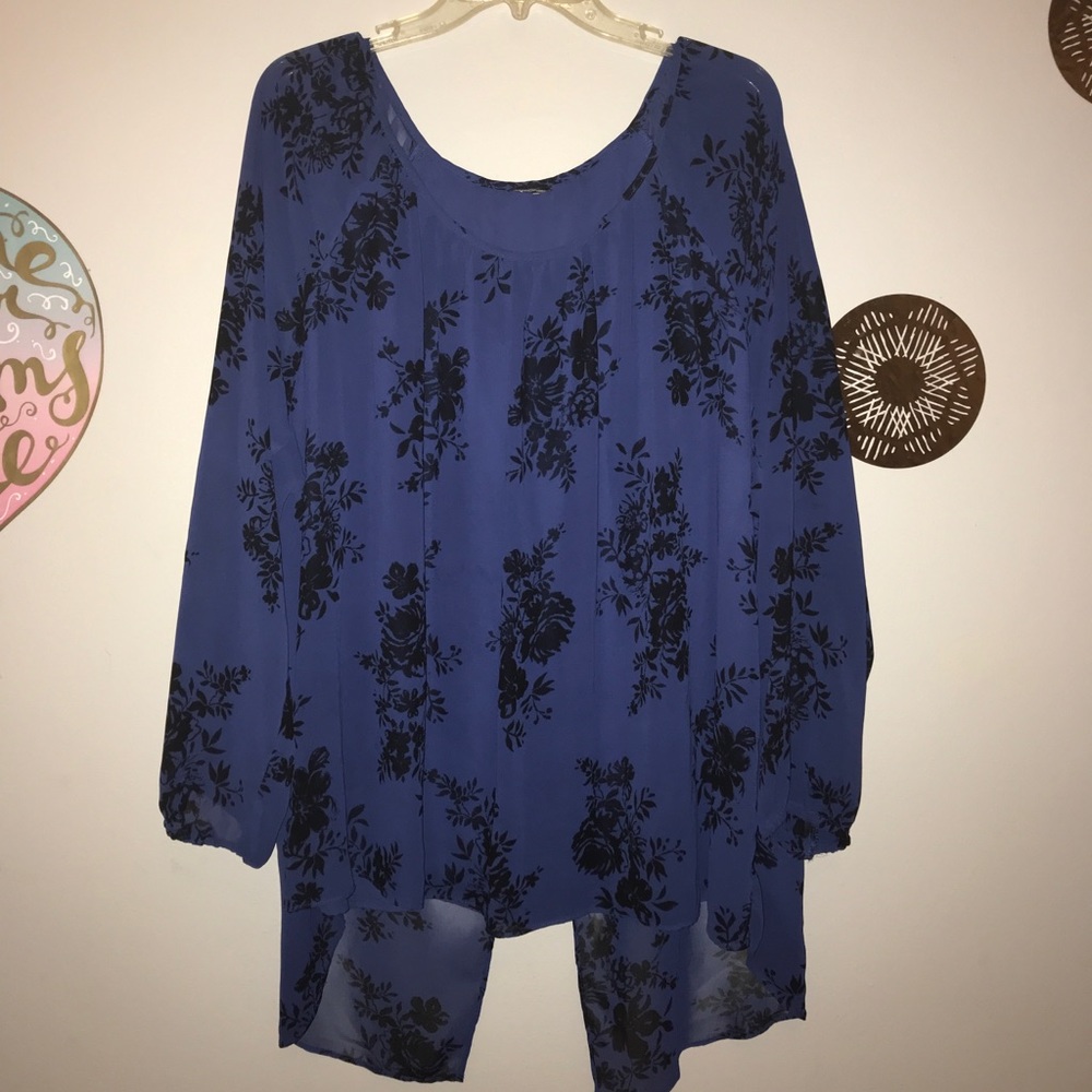 Floral Print Chiffon Tulip Back Top.